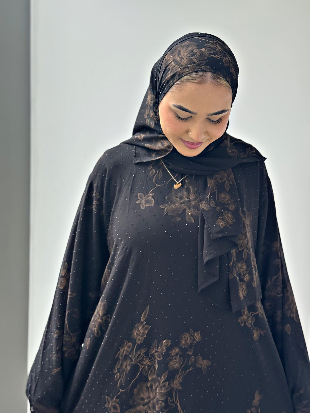 Closed Abayas AbayaTopia