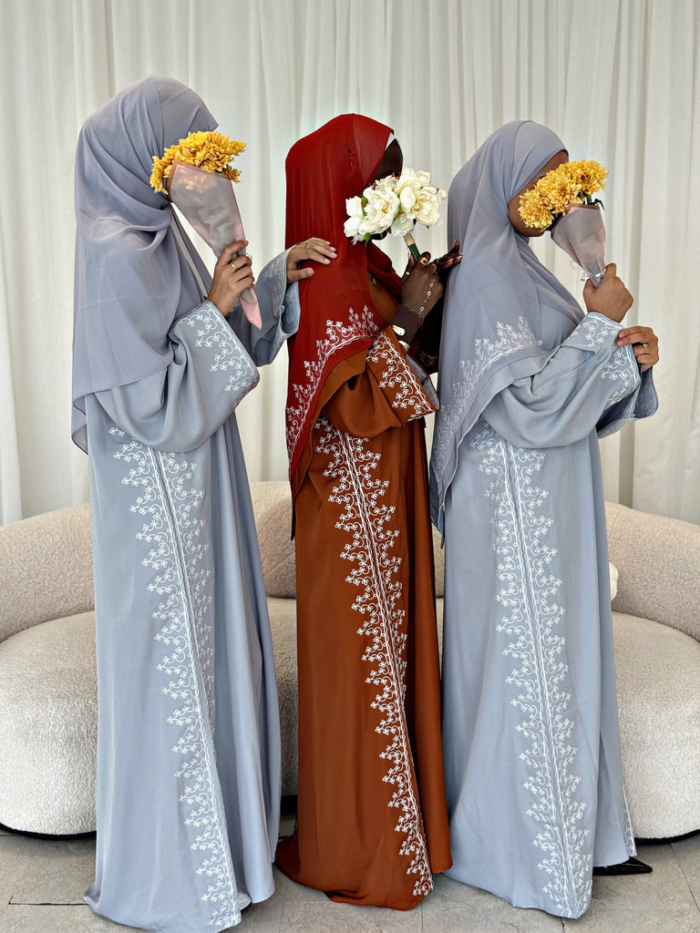Abayas, Hijabs Dresses Available Online from AbayaTopia